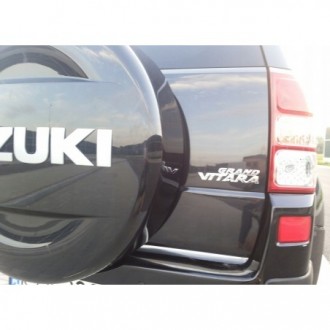 SUZUKI Grand Vitara II 3D - CHROME Rear Strip Trunk...